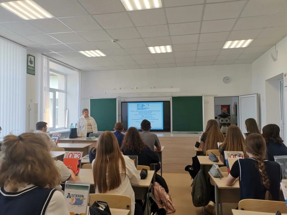Центр карьеры. Преподаватели Ульяновского фармацевтического колледжа рассказали школьникам  Барышского района  о медицинских специальностях
