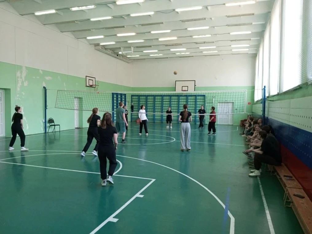 Соревнования по волейболу