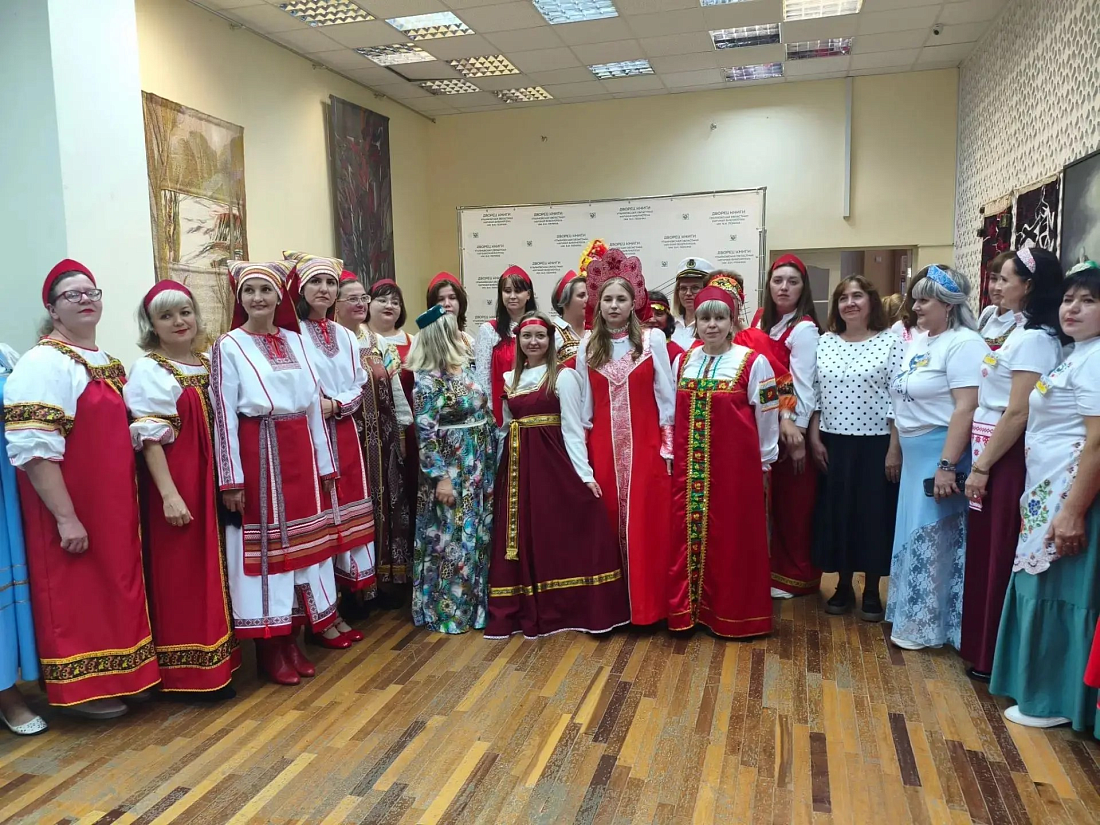 Студенты  Ульяновского фармацевтического колледжа посетили фестиваль «Хоровод языков России»