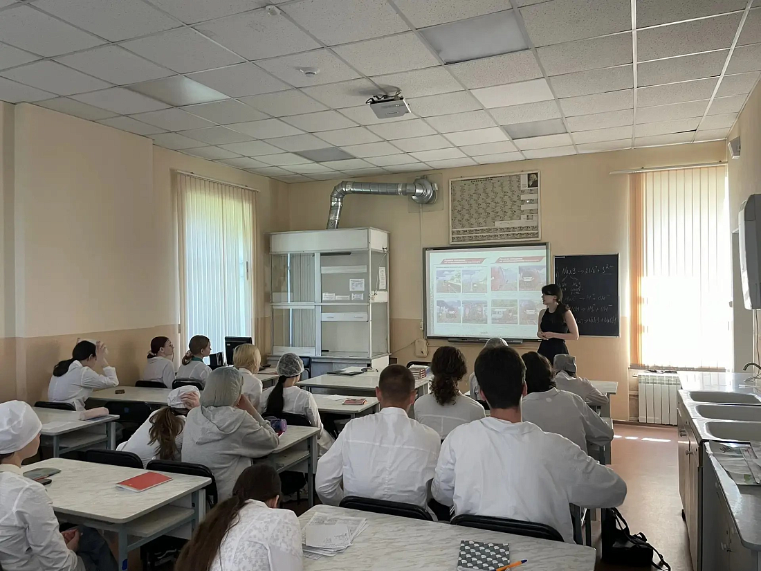 Общероссийский  месячник «Уступи дорогу поездам!». В колледже прошла информационно -образовательная викторина