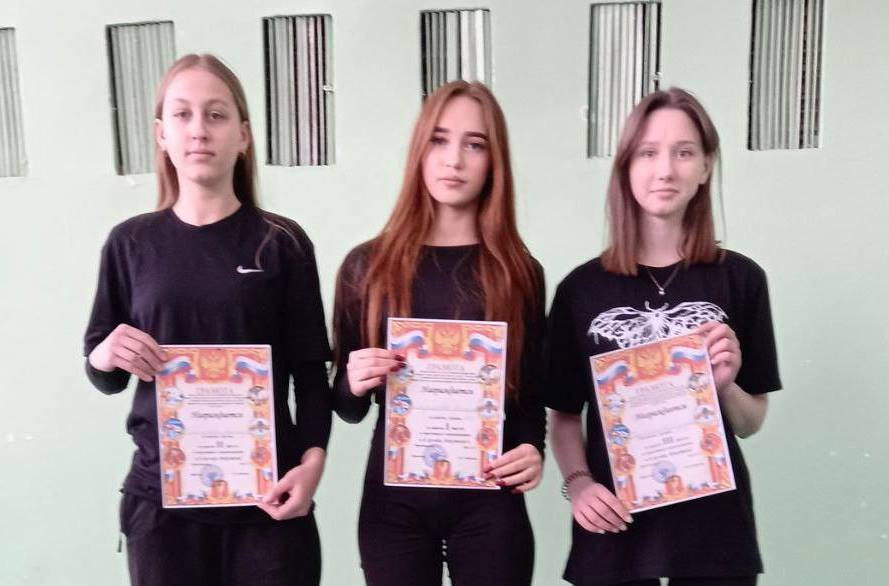 Спортивные  соревнования «А, ну-ка, девушки!»