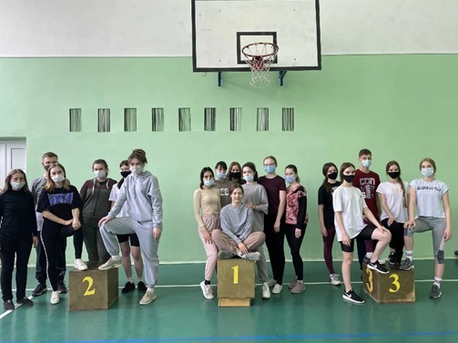 Спортивные соревнования по пионерболу "Сильным духом, сильный телом"