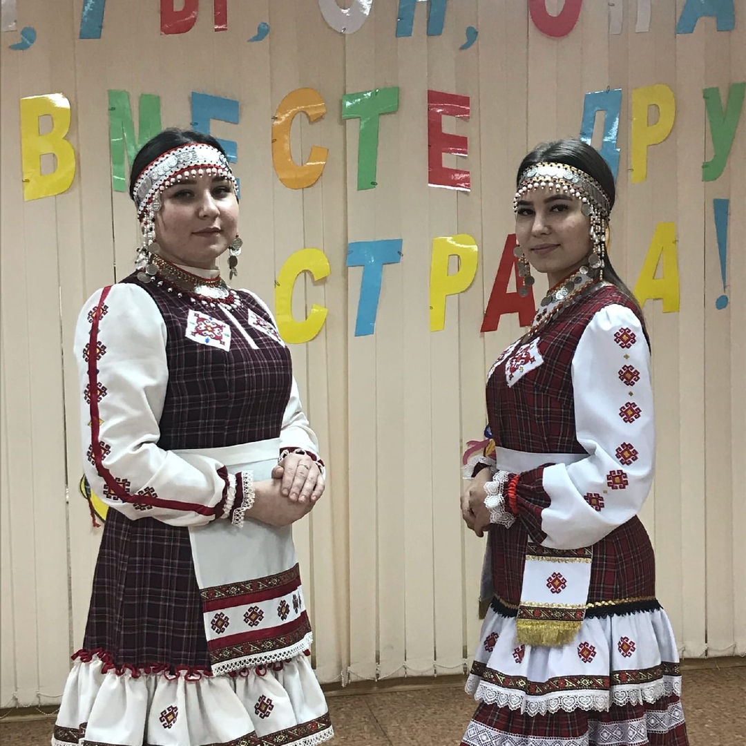 «Я, ты, он, она – вместе дружная страна»