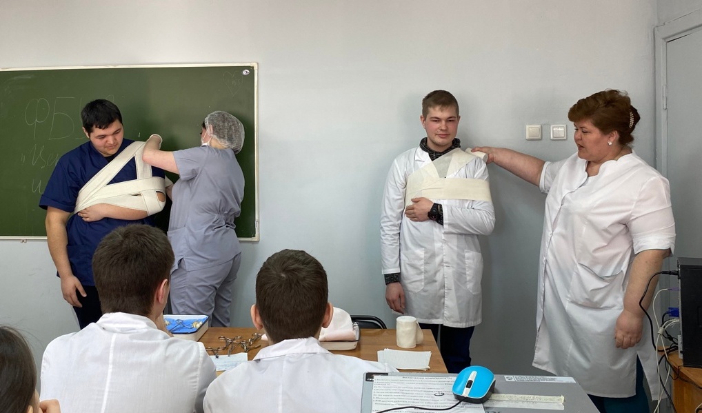 Декада специальностей «Сестринское дело» и «Лечебное дело».  Организационно-деятельная игра «Мастерская старшекурсника»