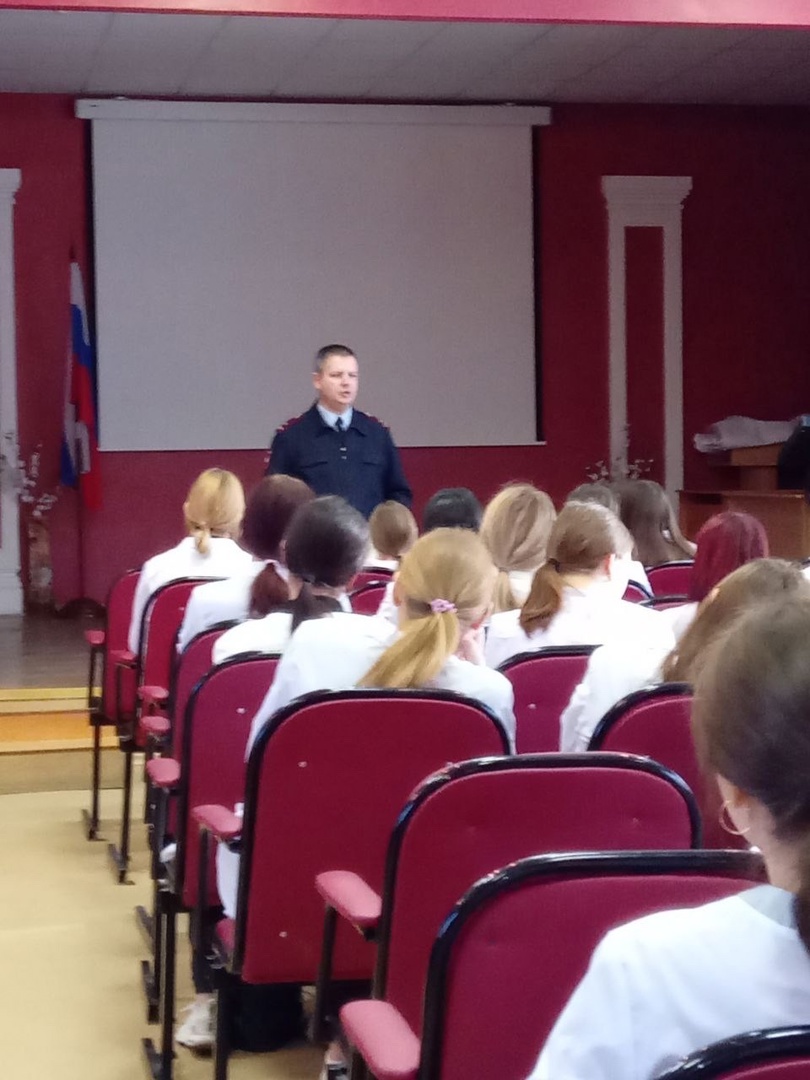 Месячник  по профилактике вредных привычек несовершеннолетних Ульяновской области. Встреча  студентов с инспектором отделения пропаганды УГИБДД УМВД России по Ульяновской области