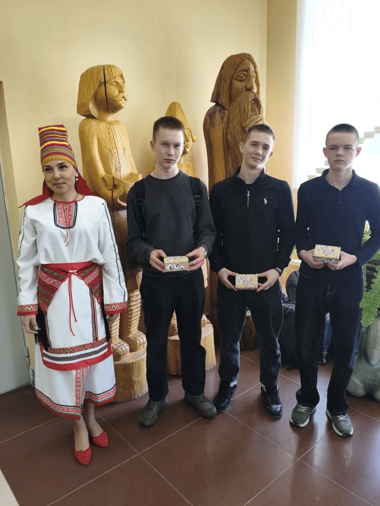 Студенты  Ульяновского фармацевтического колледжа погрузились в культуру народов России на фестивале «Национальная весна»