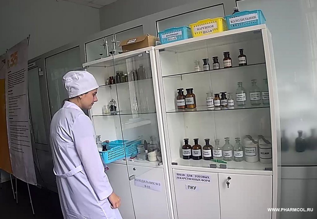 Финал VIII Национального чемпионата "Молодые профессионалы (WorldSkills Russia). Компетенция «Фармацевтика». Соревнования продолжаются