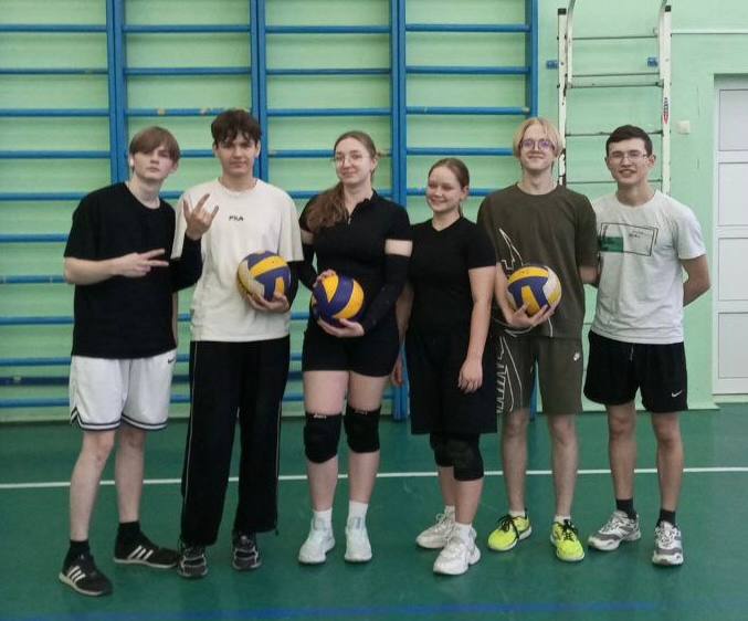 Товарищеская  игра по волейболу 