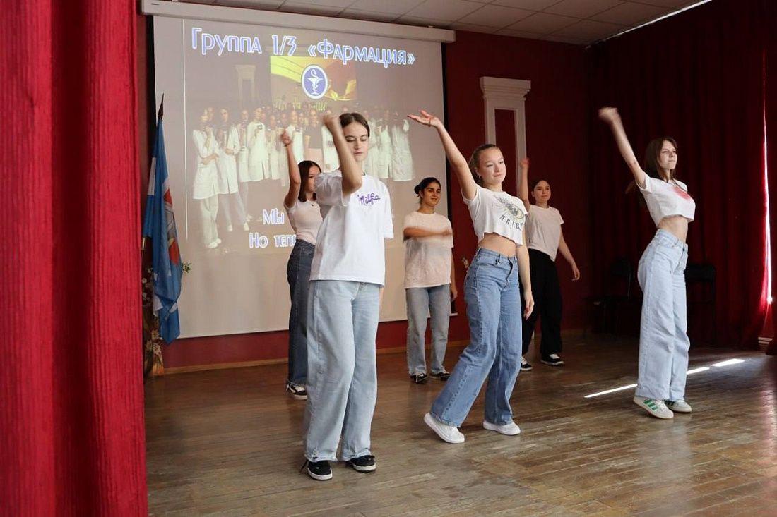 Первый день конкурсной программы: «Минута славы» 