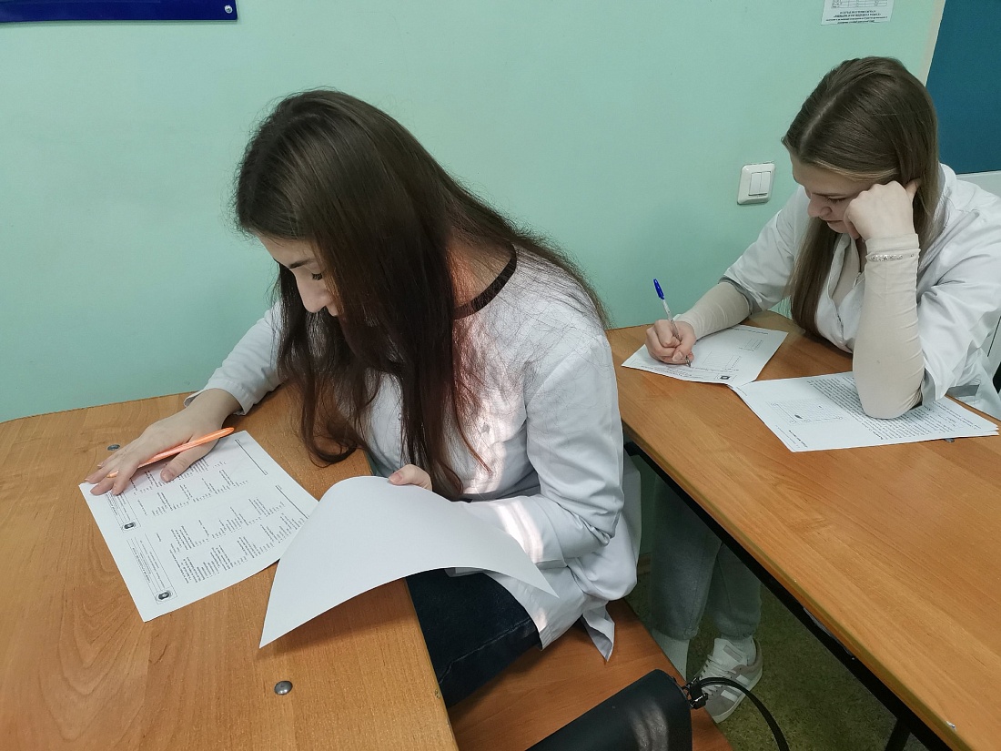 Декада  специальности «Фармация». Олимпиада по иностранному языку  среди студентов 2 курса  специальности «Фармация»