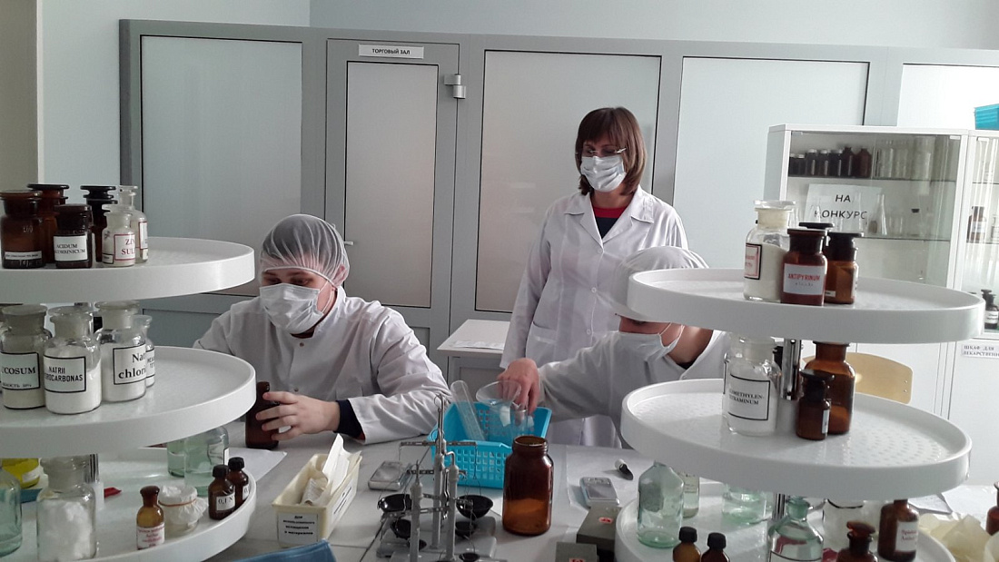 Начальный  этап  Х открытого регионального чемпионата «Молодые профессионалы» (WorldSkillsRussia) Ульяновской области  по компетенциям  «Лабораторный медицинский анализ»  и «Фармацевтика» 