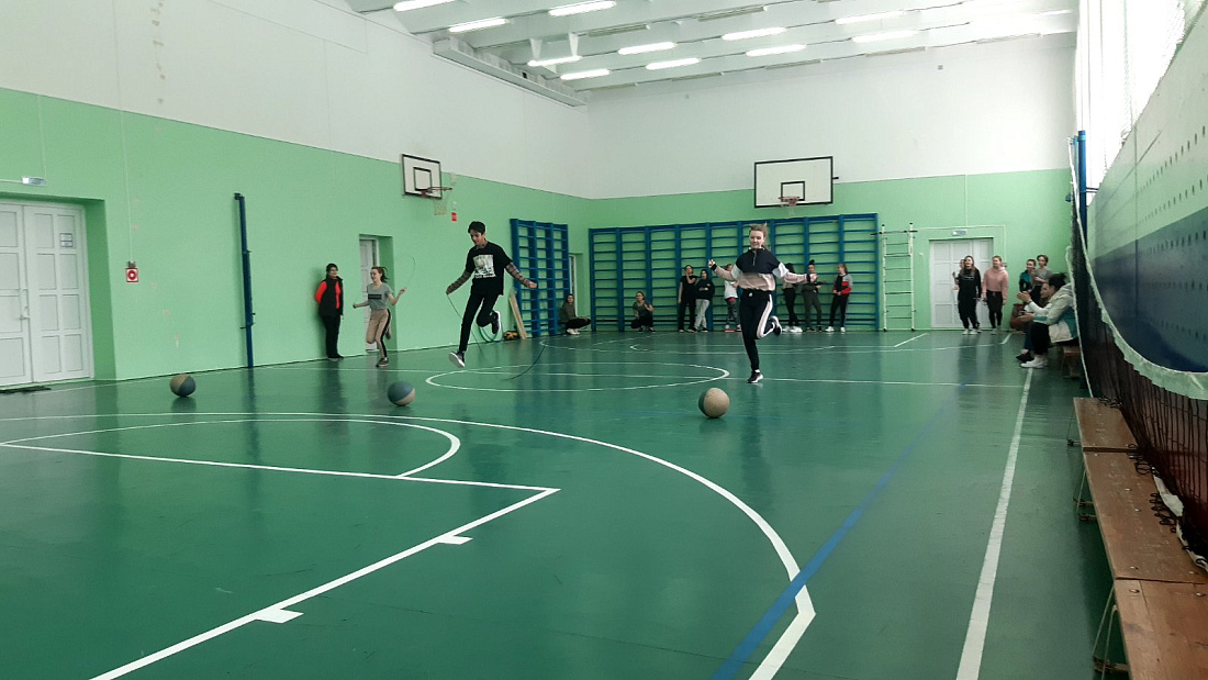 Декада специальностей «Сестринское дело» и «Лечебное дело».  Спортивное мероприятие «Веселые старты»