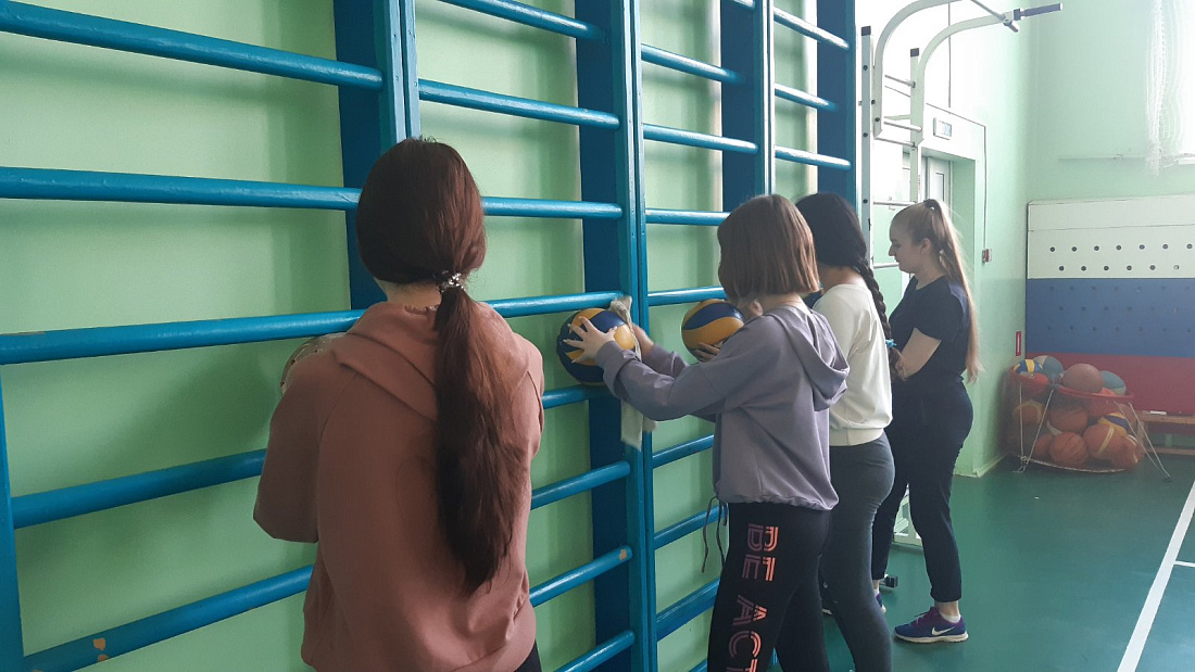 Субботник «Чистый колледж»