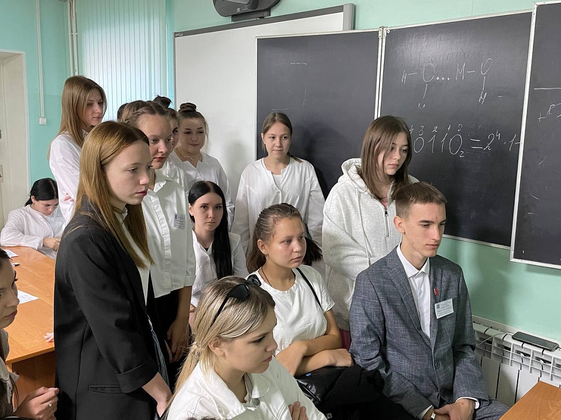 "Полезные привычки - моя точка роста":  Старт хакатона открывает новые горизонты для студентов.