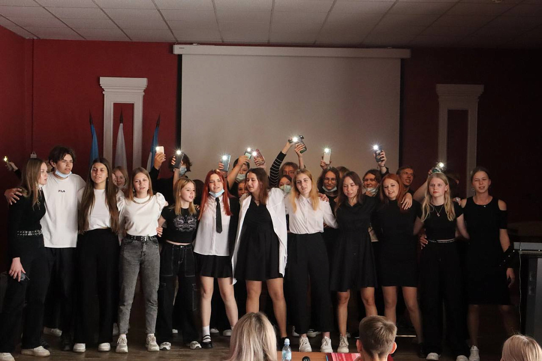 Смотр  художественной самодеятельности для групп нового набора «Минута славы»