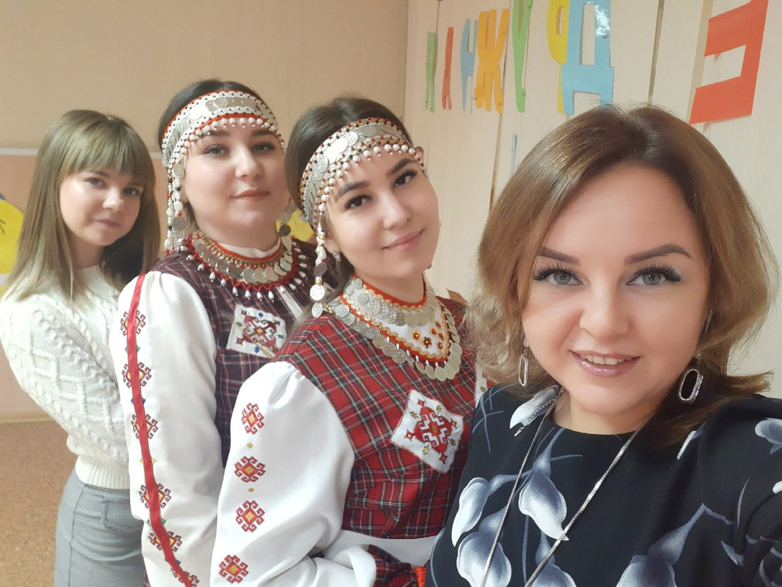 «Я, ты, он, она – вместе дружная страна»