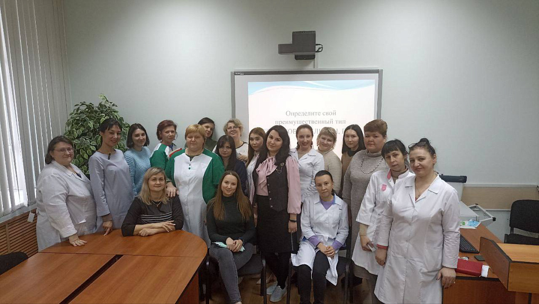 Всероссийская неделя психологии. Психологический  тренинг с классными руководителями на тему: «Психологические особенности стилей воспитательной деятельности в работе классного руководителя»