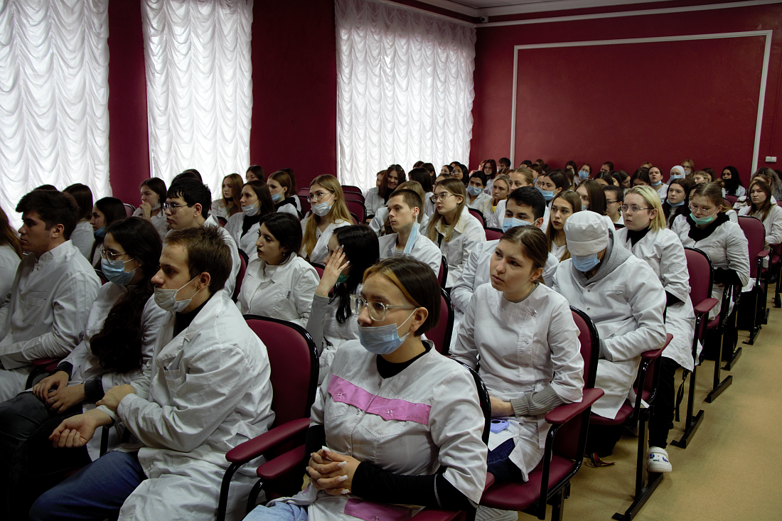 Служба содействия трудоустройству выпускников колледжа.  Встреча с представителями фармацевтической компании «Вита»