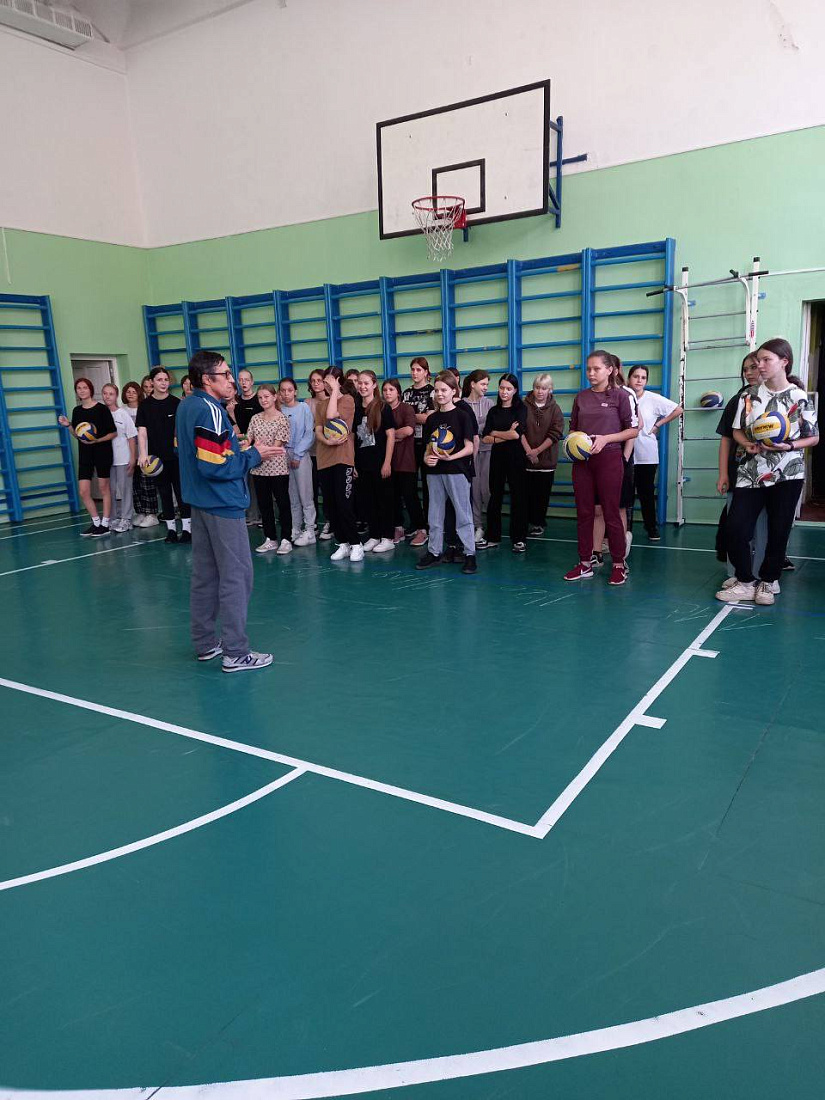 ВЕСЕЛЫЕ СТАРТЫ