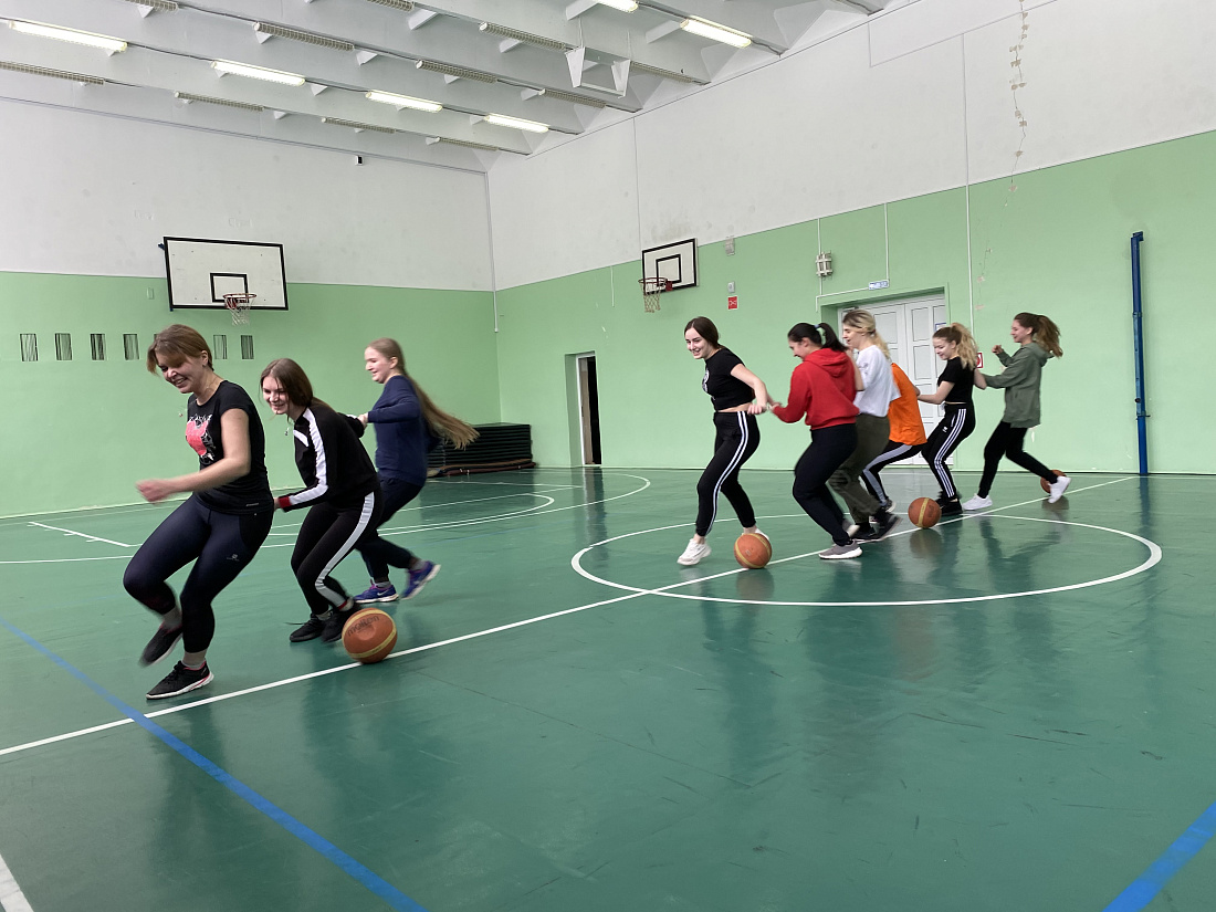 Спортивные соревнования «Спортивные станции» в рамках Декады специальности Фармации