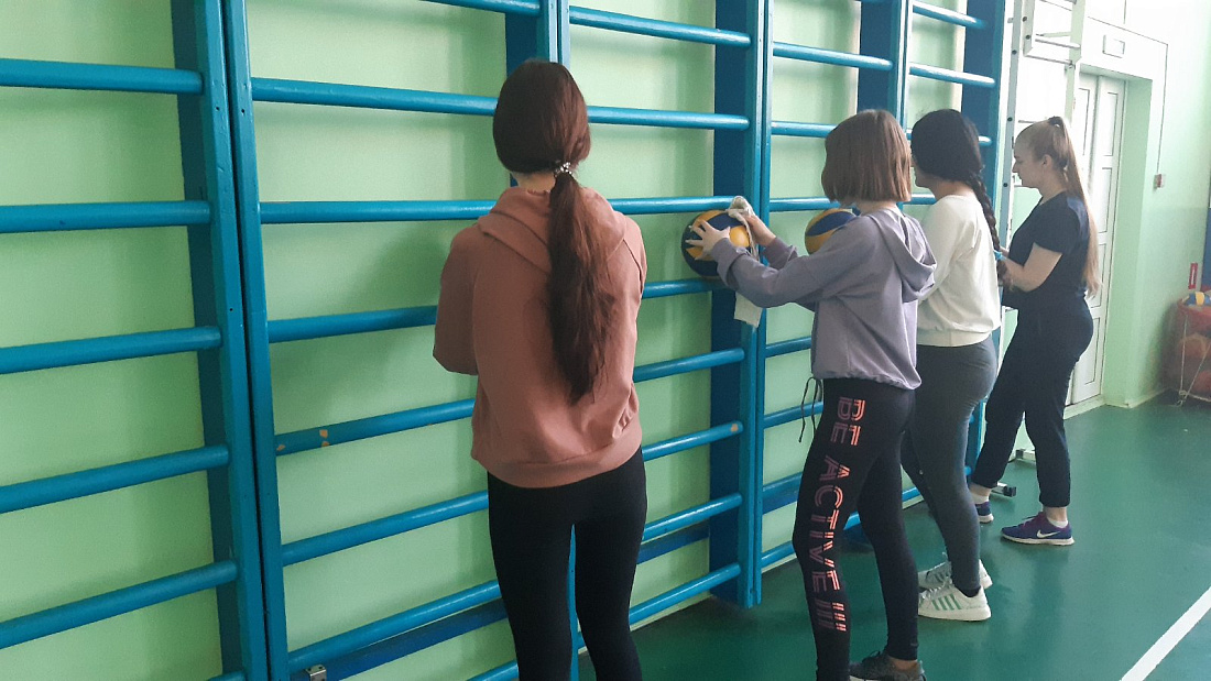 Субботник «Чистый колледж»