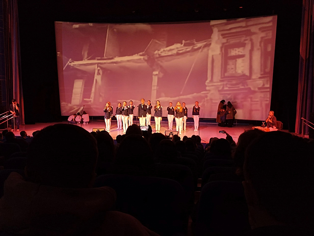 Театрализованный  концерт IV патриотического слёта «Улпрофпатриот»