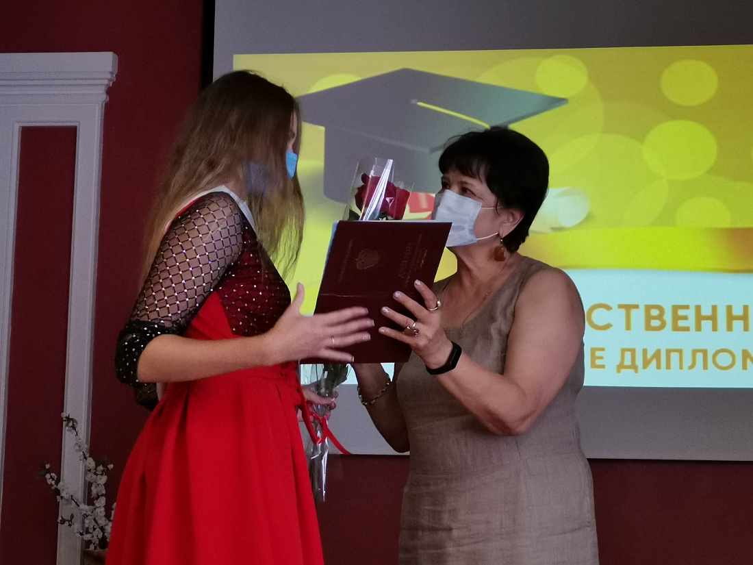  Вручение дипломов выпускникам колледжа 2021
