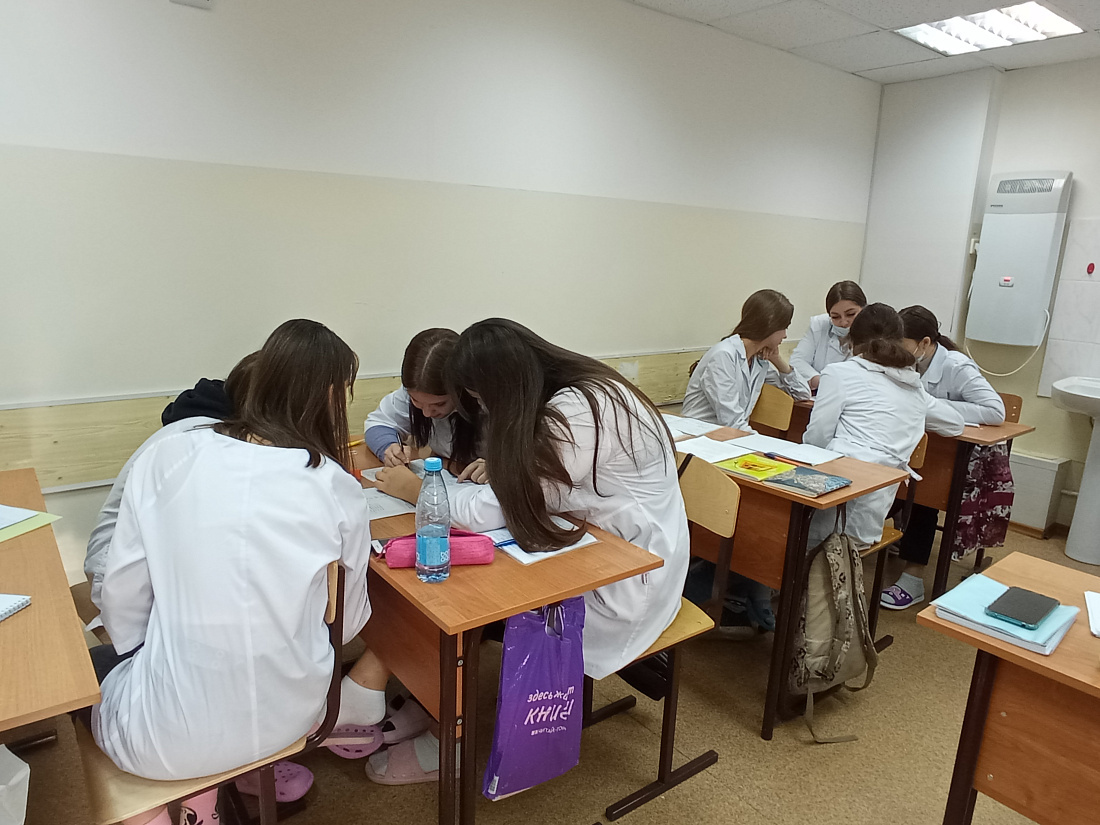 Начинающие преподаватели колледжа приняли участие в региональной акции «Час с наставником»