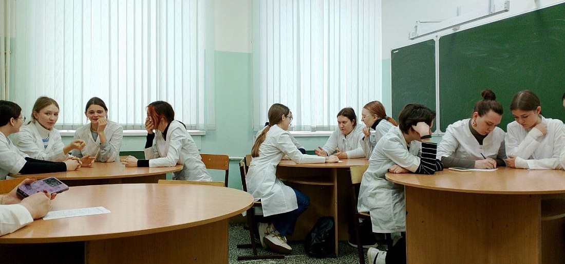 Декада  специальности «Фармация».  «Брейн – ринг» по фармакогнозии