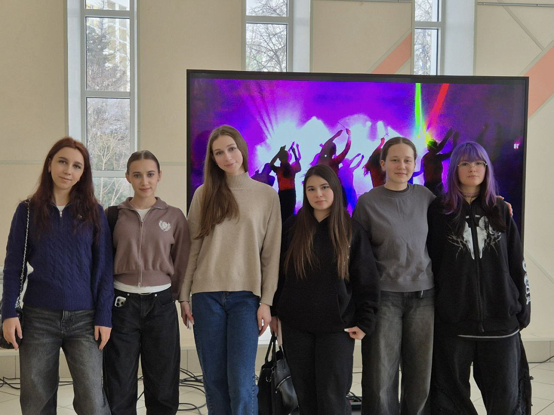 Студенты Ульяновского фармацевтического колледжа приняли участие в музыкально-патриотической игре «Моя любимая страна»