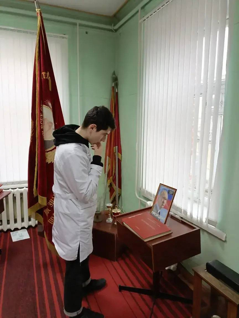 Музейный урок «Про жизнь героев…» прошел в рамках Недели мужества