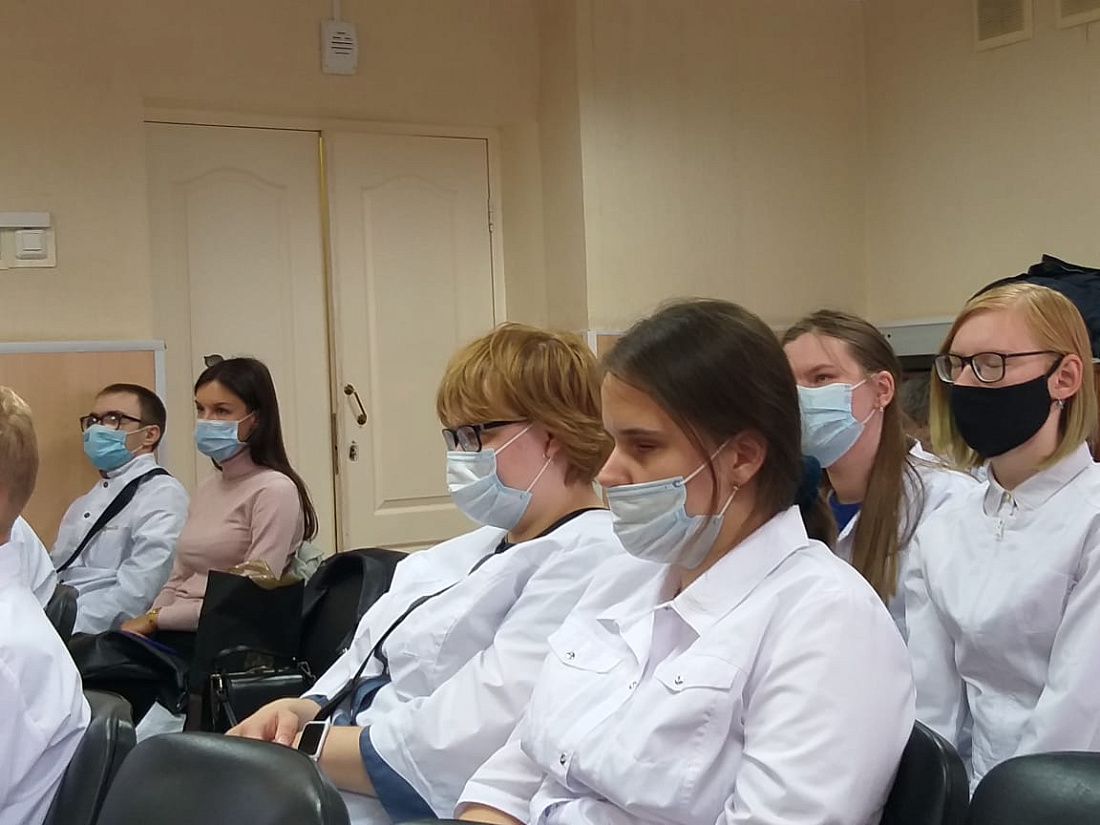 Встреча администрации колледжа со студентами нового набора специальности «Медицинский массаж»