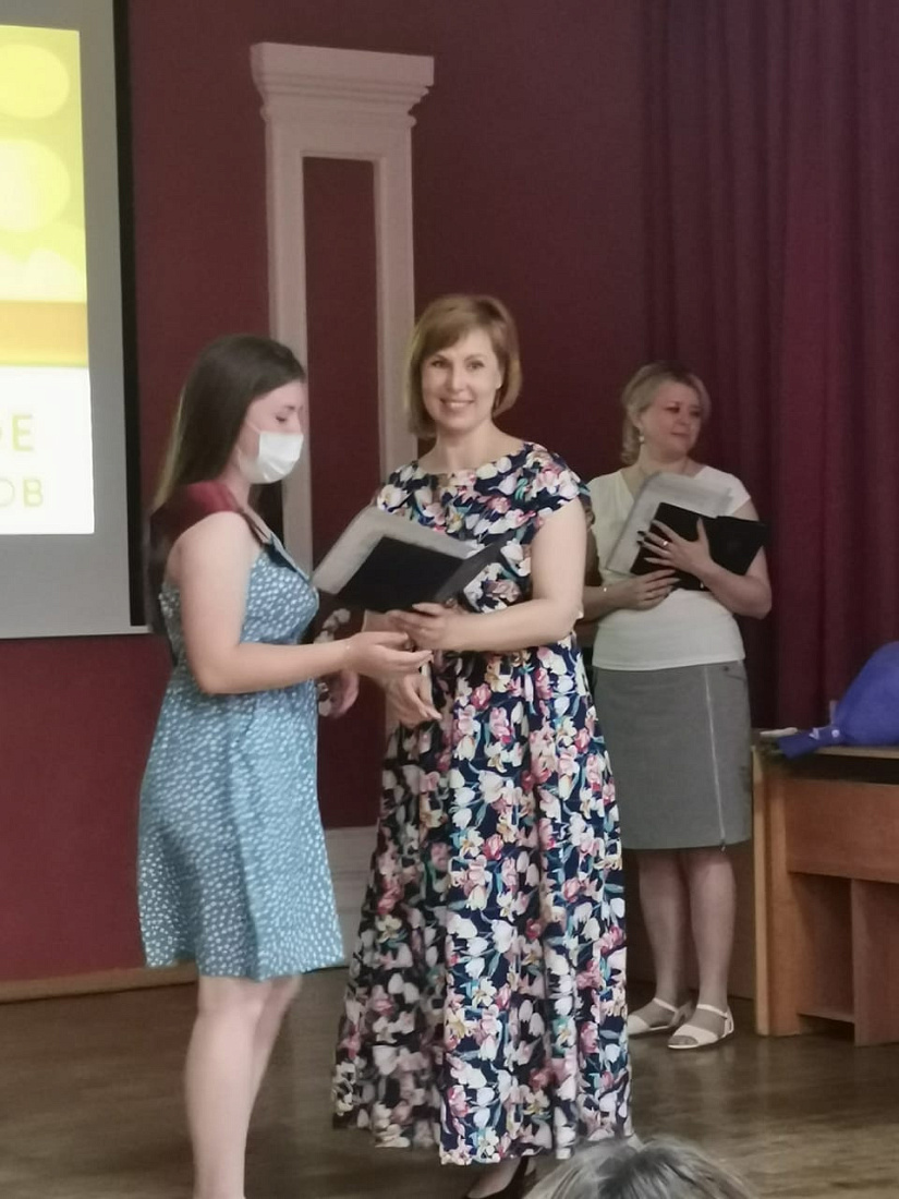  Вручение дипломов выпускникам колледжа 2021