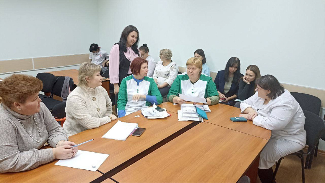 Всероссийская неделя психологии. Психологический  тренинг с классными руководителями на тему: «Психологические особенности стилей воспитательной деятельности в работе классного руководителя»