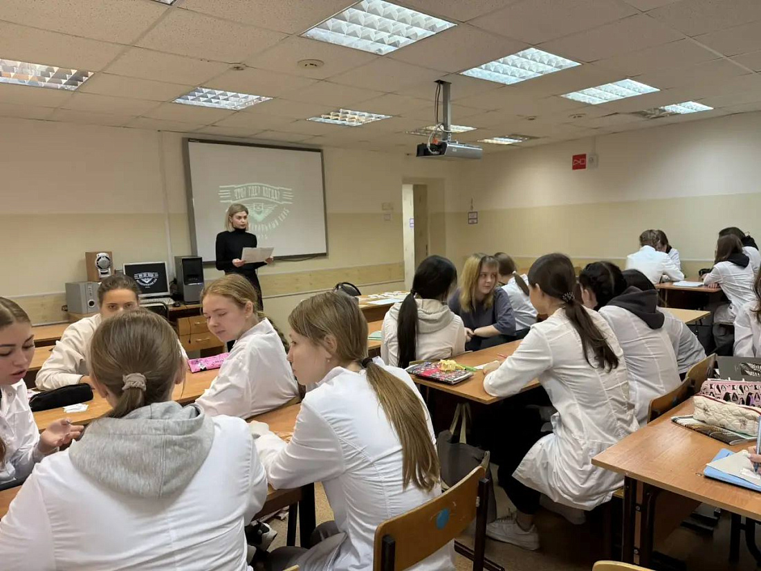 «Что? Где? Когда?»: в общежитии колледжа прошел турнир для первокурсников