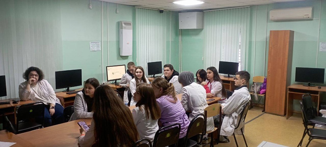 Студенты  Ульяновского фармацевтического колледжа  приняли участие в областном уроке здоровья. Проект  «Открой мир здоровья»  