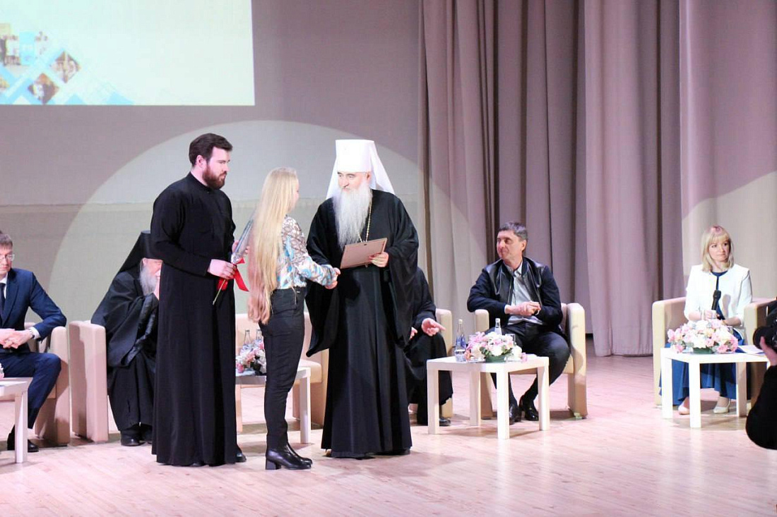 Студенты приняли участие в конференции  «Церковь и медицина»