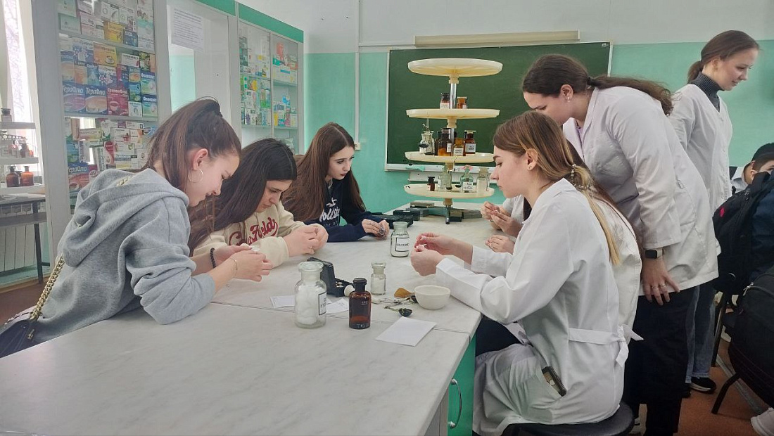 Региональный этап чемпионата Ульяновской области  «Профессионалы». Работа профориентационных площадок ФГБ ПОУ «УФК» Минздрава России.