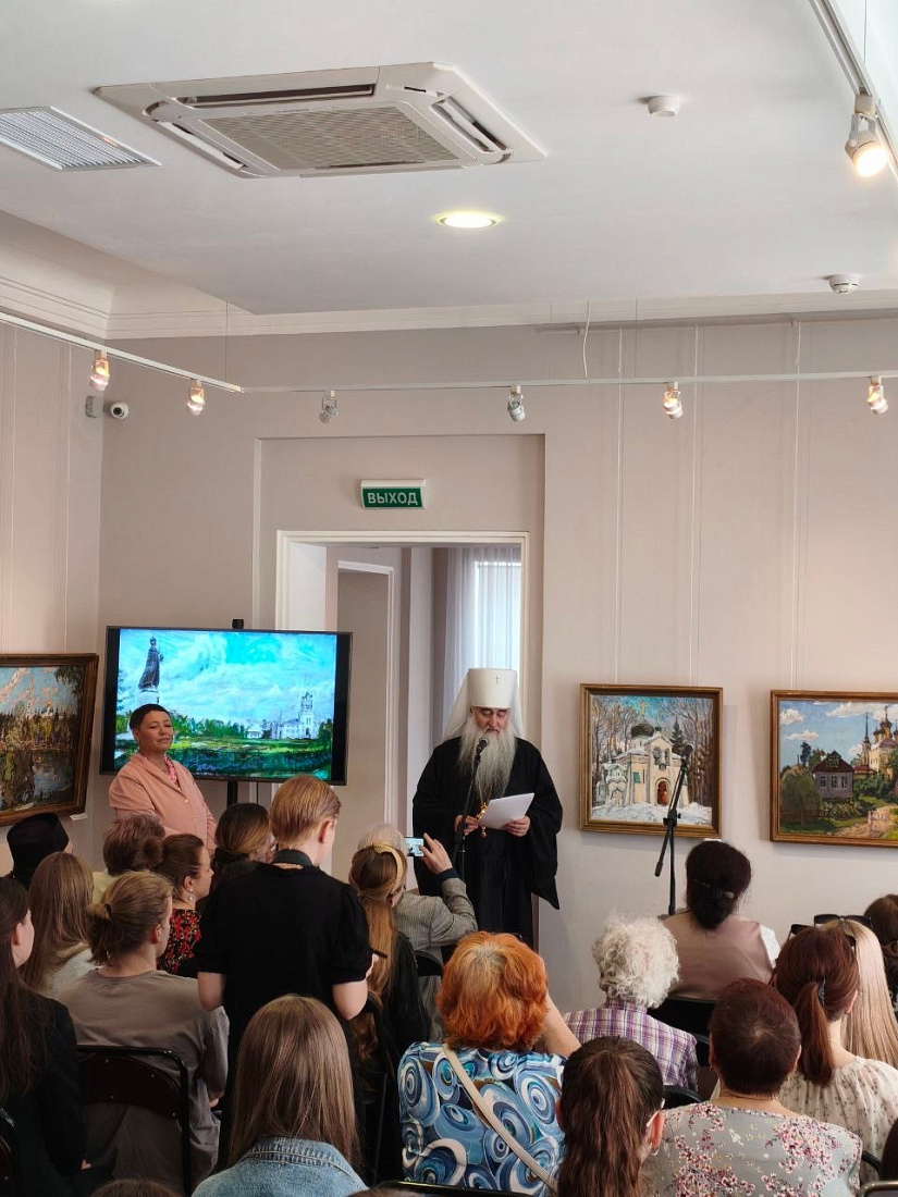 Студенты  Ульяновского фармацевтического колледжа посетили выставку «Пасхальная радость»