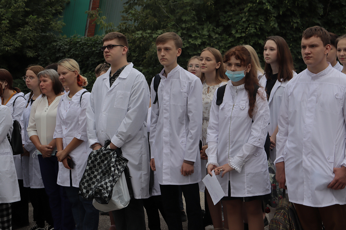 Торжественная  линейка  «Здравствуй колледж–2022»