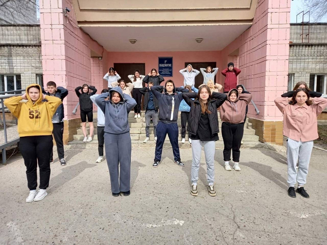 Физкультминутка  на свежем воздухе «Будь здоров!»