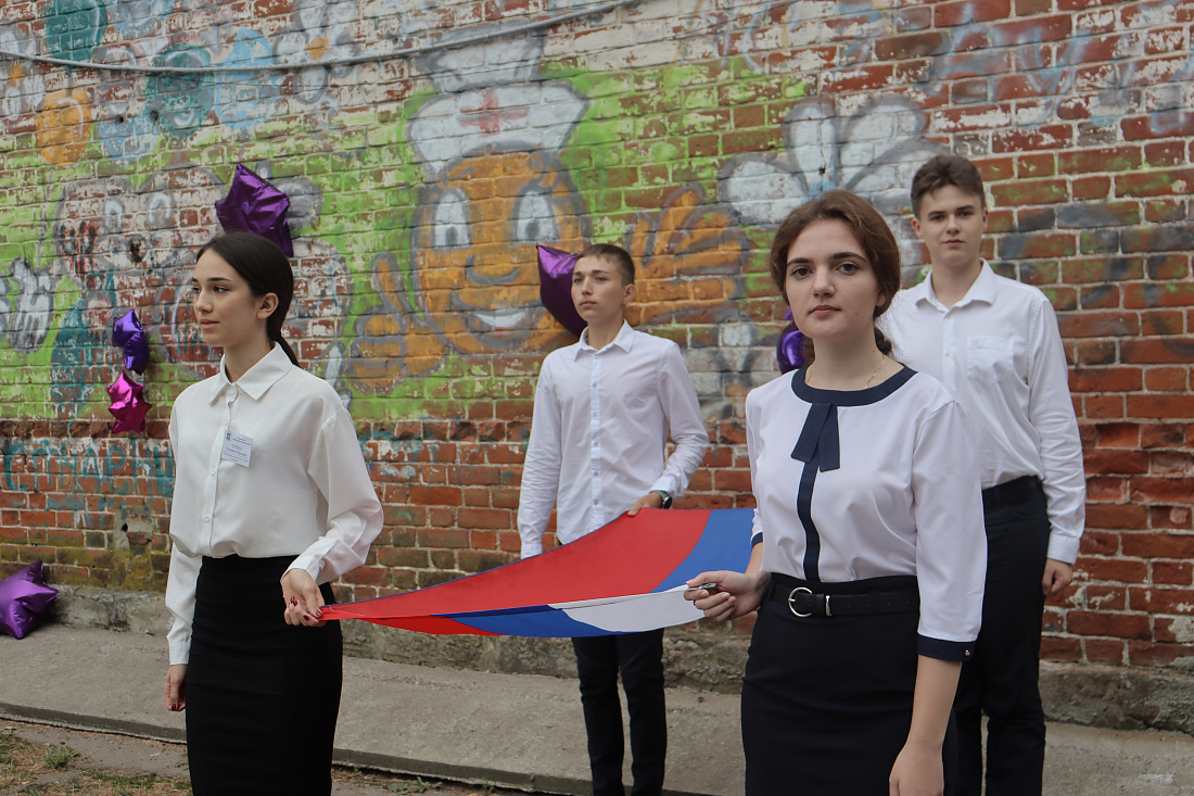 Торжественная  линейка  «Здравствуй колледж–2022»