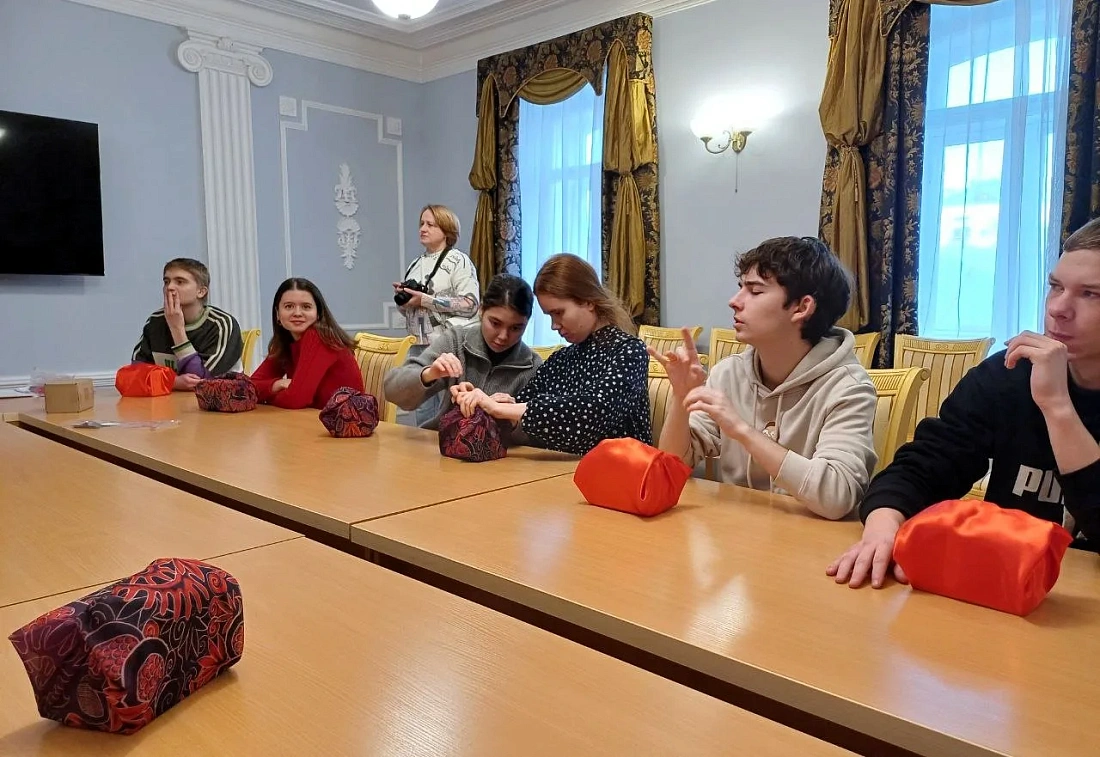 Студенты посетили экскурсию «Сувениры путешествия»