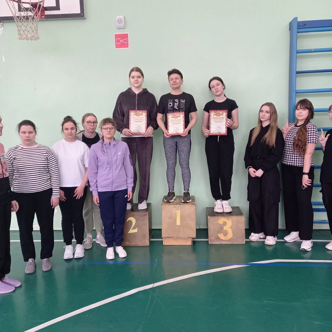 Спортивные  соревнования «А, ну-ка, девушки!»