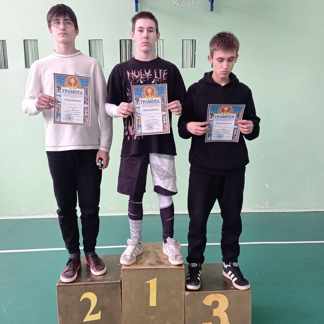 Декада специальности "Фармация". Соревнования "А, ну-ка, парни!"