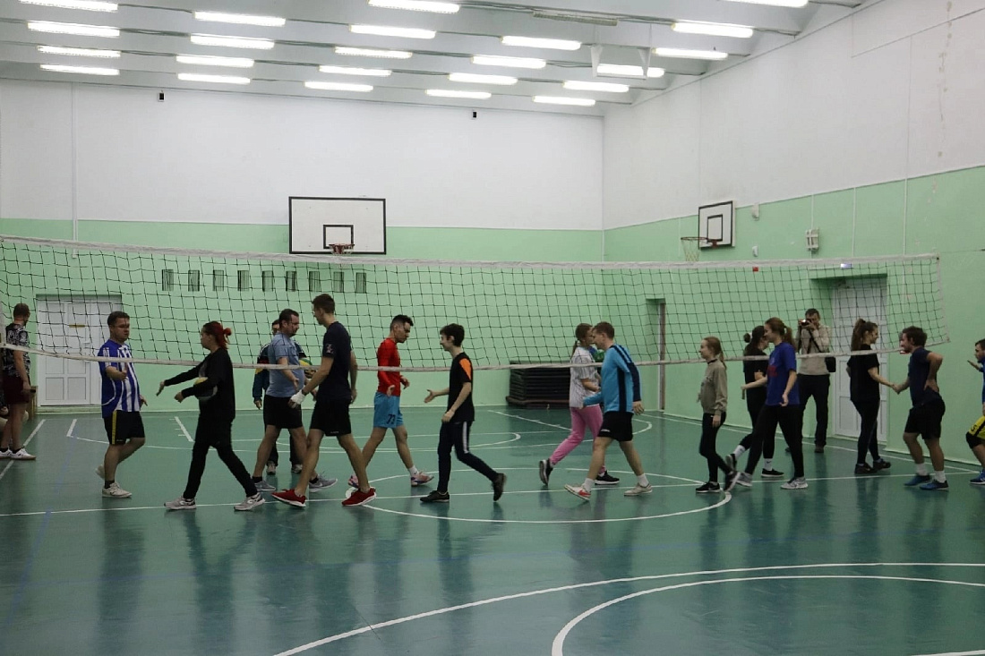 Товарищеские  соревнования по волейболу среди студентов с ограниченными возможностями по слуху