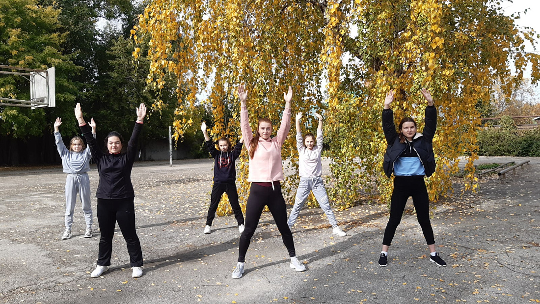 Физкульт- зарядка на свежем воздухе