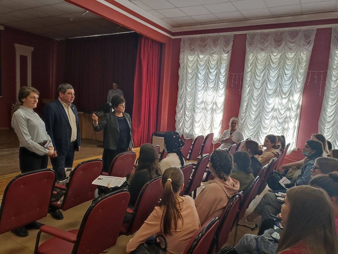 Встреча студентов выпускных групп с представителями УлГУ и УлГТУ