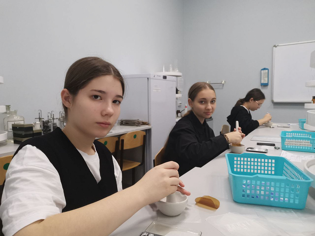 Федеральный проект «Билет в будущее». Профессиональная  проба «Фармацевт» 