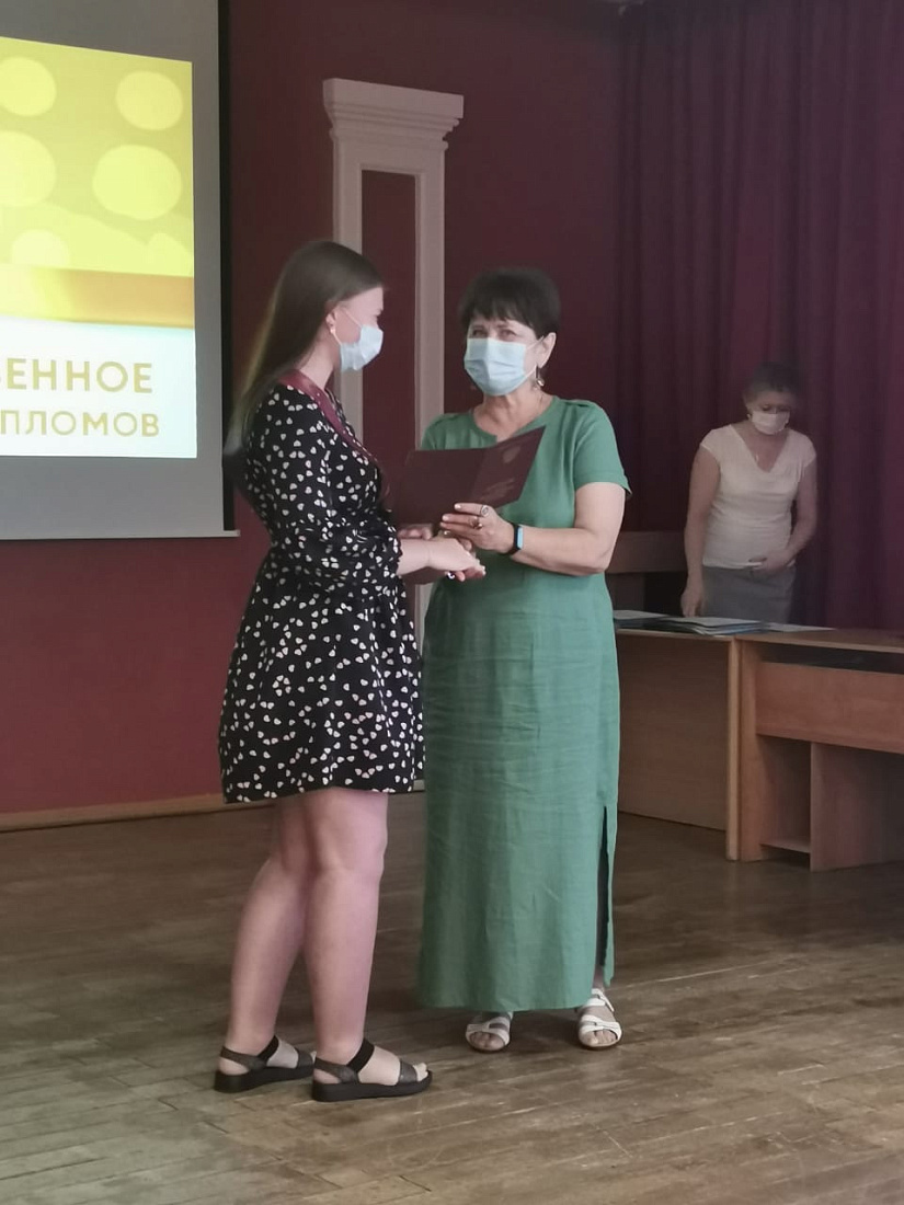  Вручение дипломов выпускникам колледжа 2021